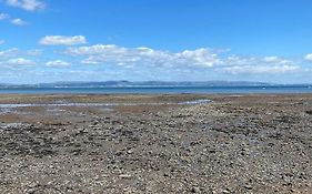 Sea-View Flat Near Mumbles.